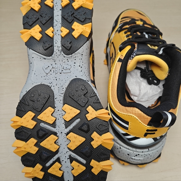 FILA Oakmont Trail Sneakers – Brand New with Tags - Picture 8 of 17